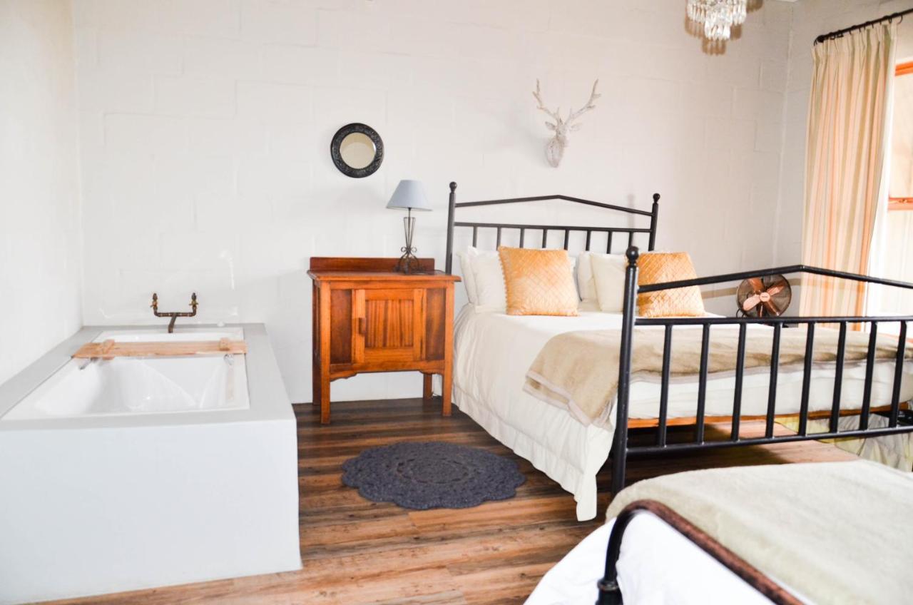 The Stables Accommodation Langebaan Esterno foto